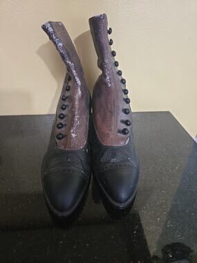 Antique Edwardian Queen Quality Women's Button Boots 1920s- Earlier Leather
